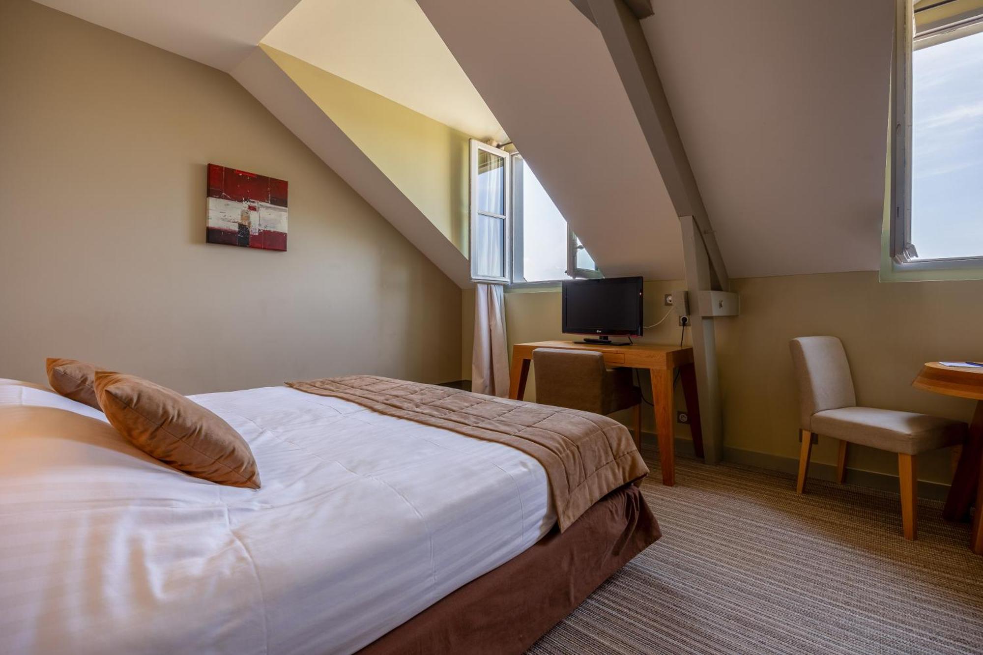 Hotel Et Spa Du Chateau Lagord Kamer foto